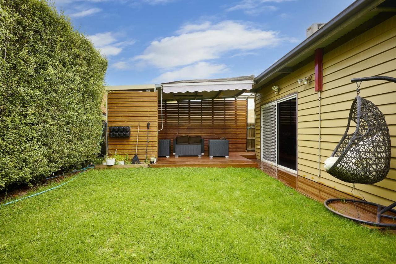 Delightful North-Facing Suburb Escape Villa Melbourne Exterior photo